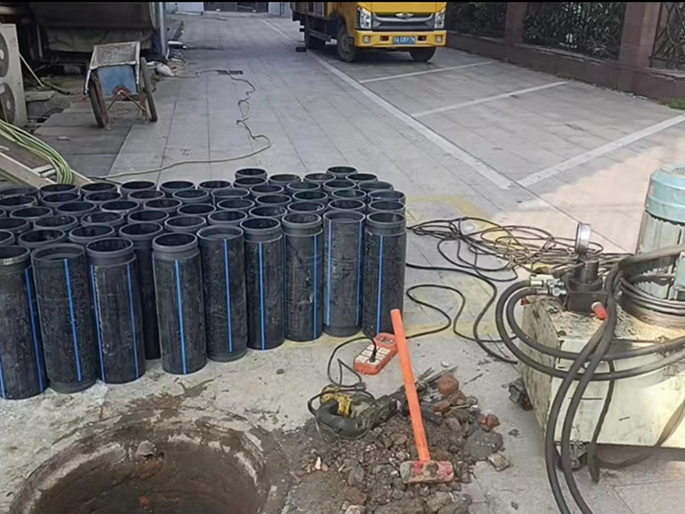 南城街道PE置换管厂家 DN315置换管 非开挖管短管置换